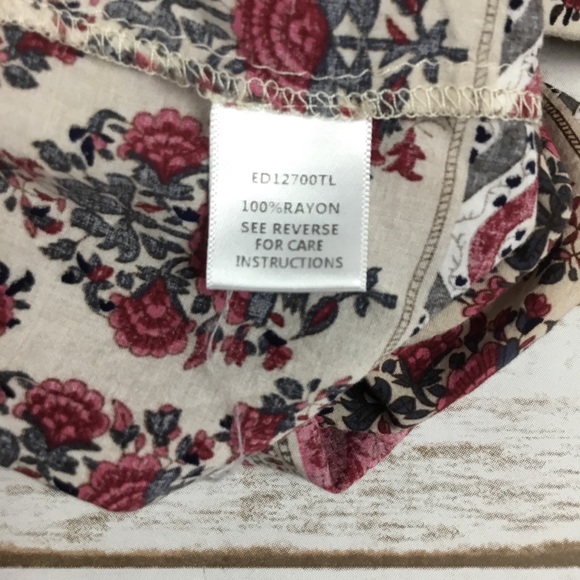 En Creme Cold Shoulder Babydoll Dress - Picture 5 of 5